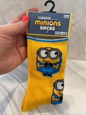 Universal Minions Crew Socks in Yellow and Blue